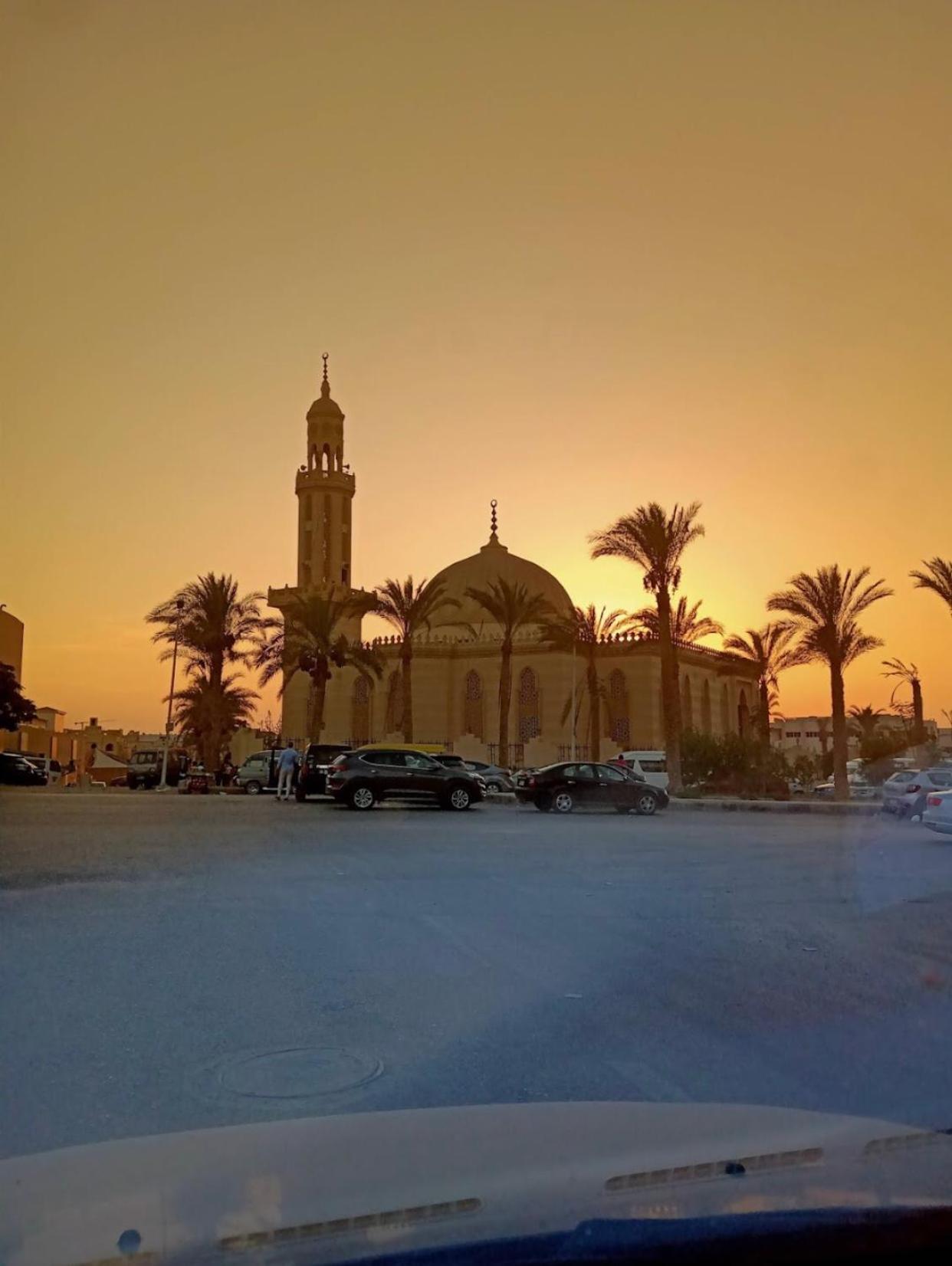 شقة في قلب القاهرة الجديدة تطل على شارع التسعين الشمالي Exteriör bild